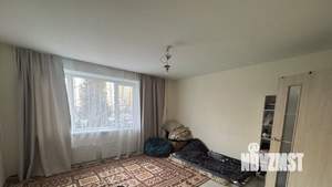 2-к квартира, вторичка, 63м2, 1/17 этаж