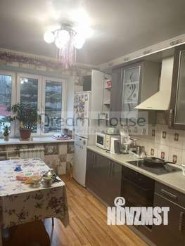 3-к квартира, вторичка, 84м2, 1/17 этаж