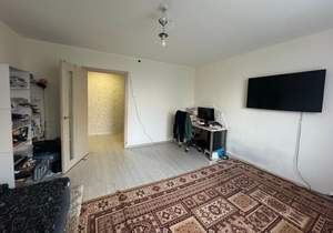 2-к квартира, вторичка, 63м2, 1/17 этаж