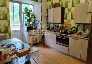 2-к квартира, вторичка, 100м2, 4/10 этаж