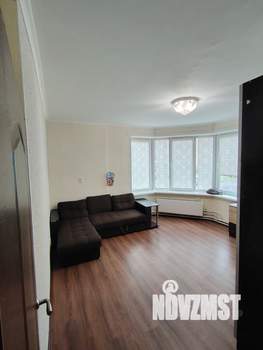 2-к квартира, вторичка, 57м2, 1/3 этаж