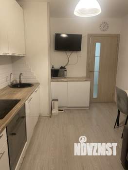 2-к квартира, вторичка, 63м2, 1/17 этаж